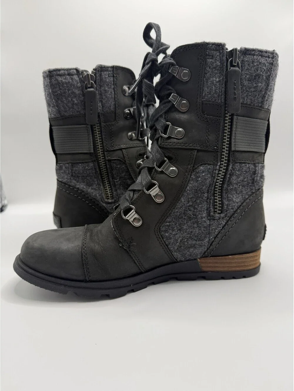 Sorel Women's Major Carly Leather Boot Black & Gray Lace-Up Size 6
